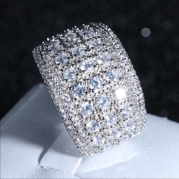 925 Silver Beautiful Diamond Band Ring - Picture 9 of 9